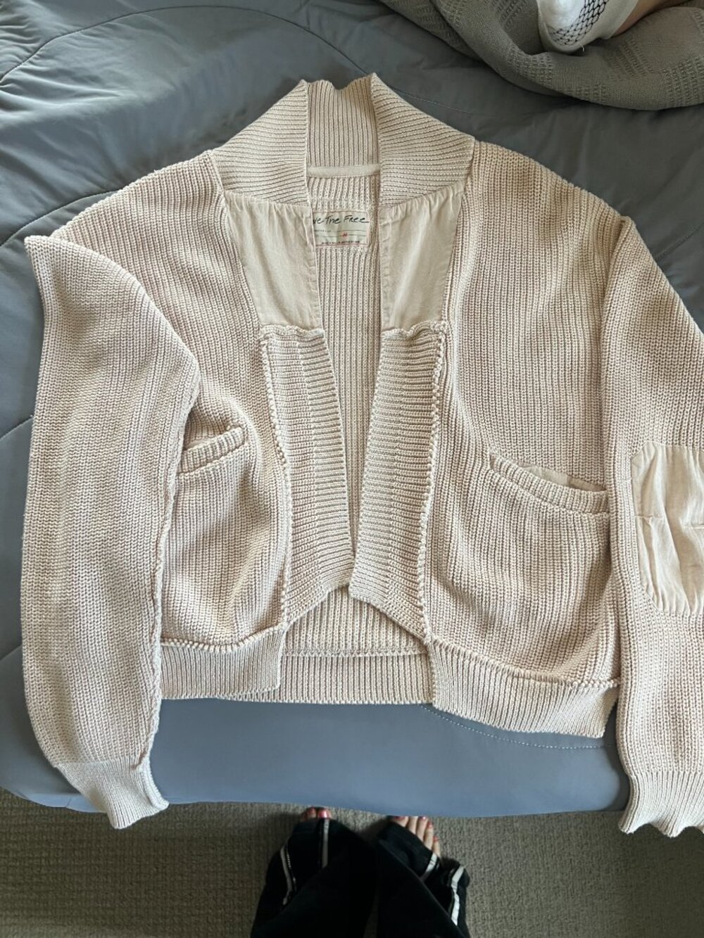 Free People We The Free Chunky Knit Cardigan Jacket Pockets Size Medium - Picture 3 of 3